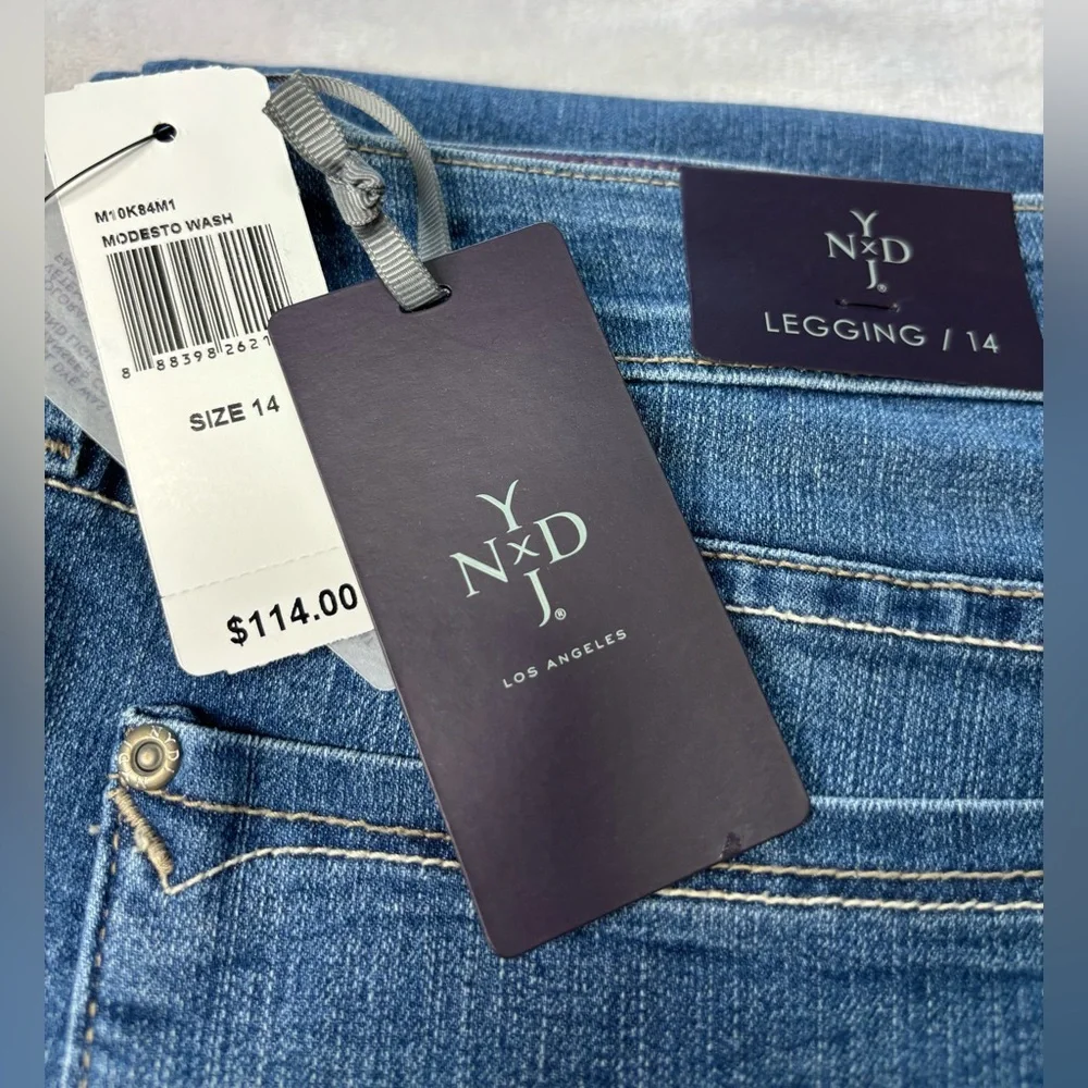 NYDJ Women’s Slim Straight Jeans in Medium Blue Wash NWT SIZE 14 - Picture 12 of 13